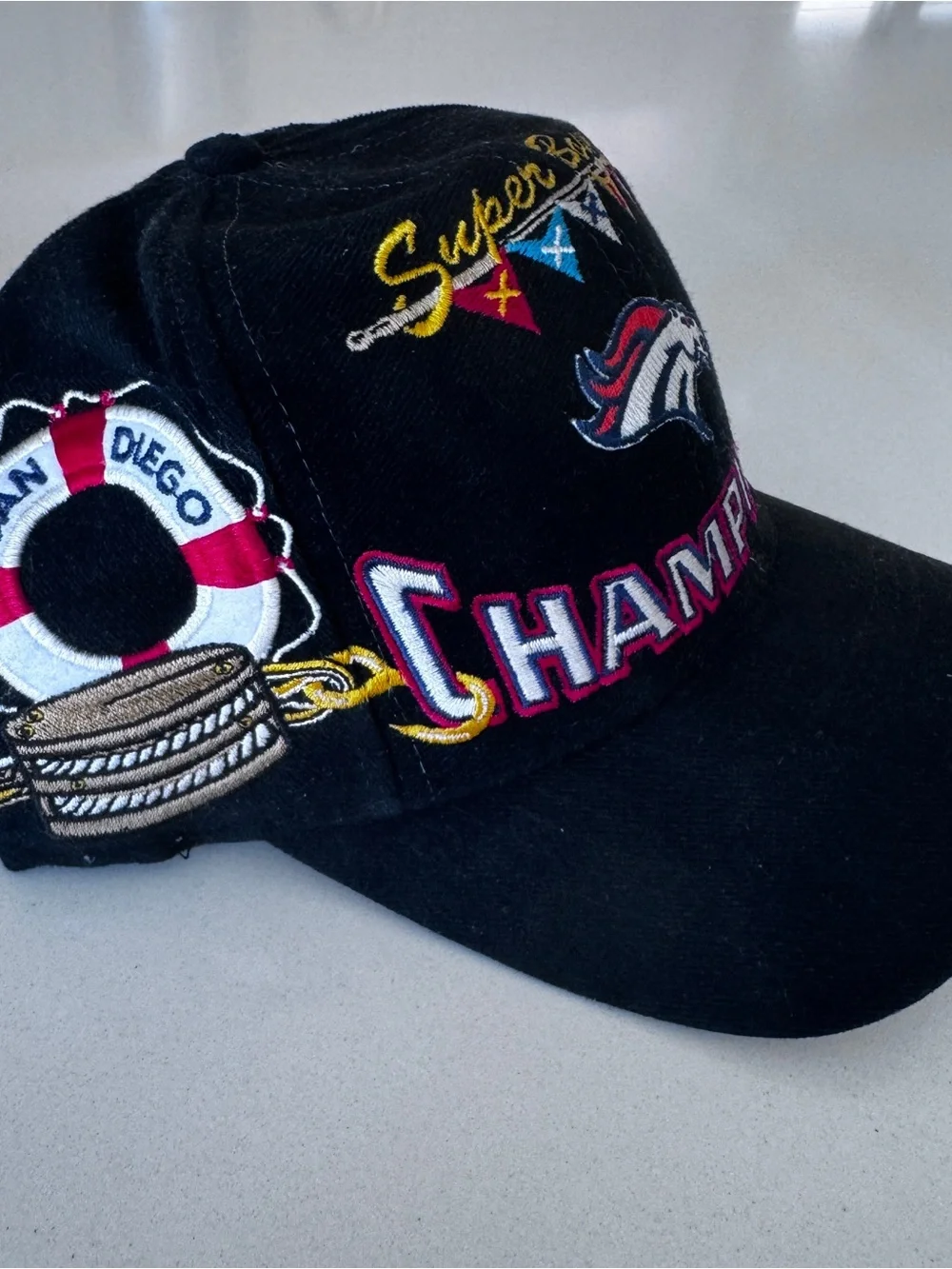 Vintage Denver Broncos Super Bowl XXXII Champions Logo Athletic Snapback Hat NFL